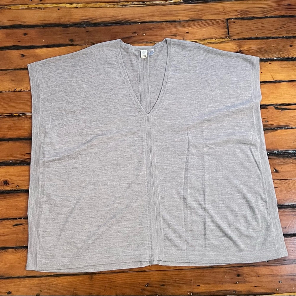 Kinross OS Merino Wool | Silk V-Neck Popover Sweater - Picture 7 of 8